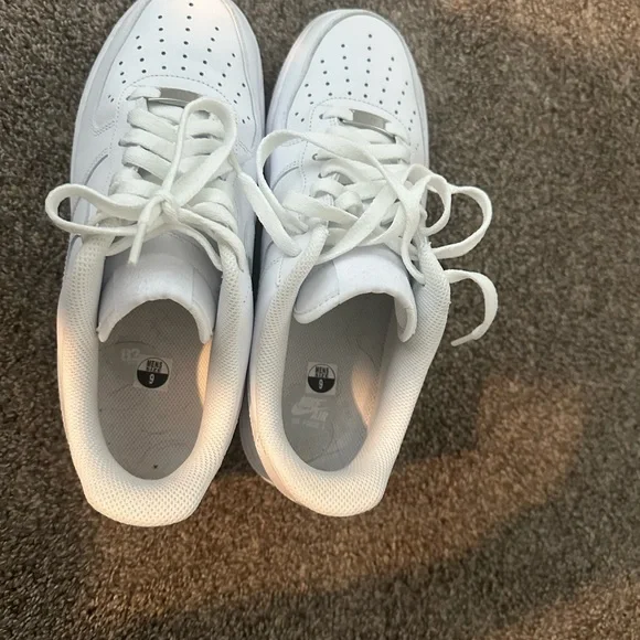 Men’s Nike Air Force 1’s - White - Worn Twice - Size 9 - Picture 4 of 5